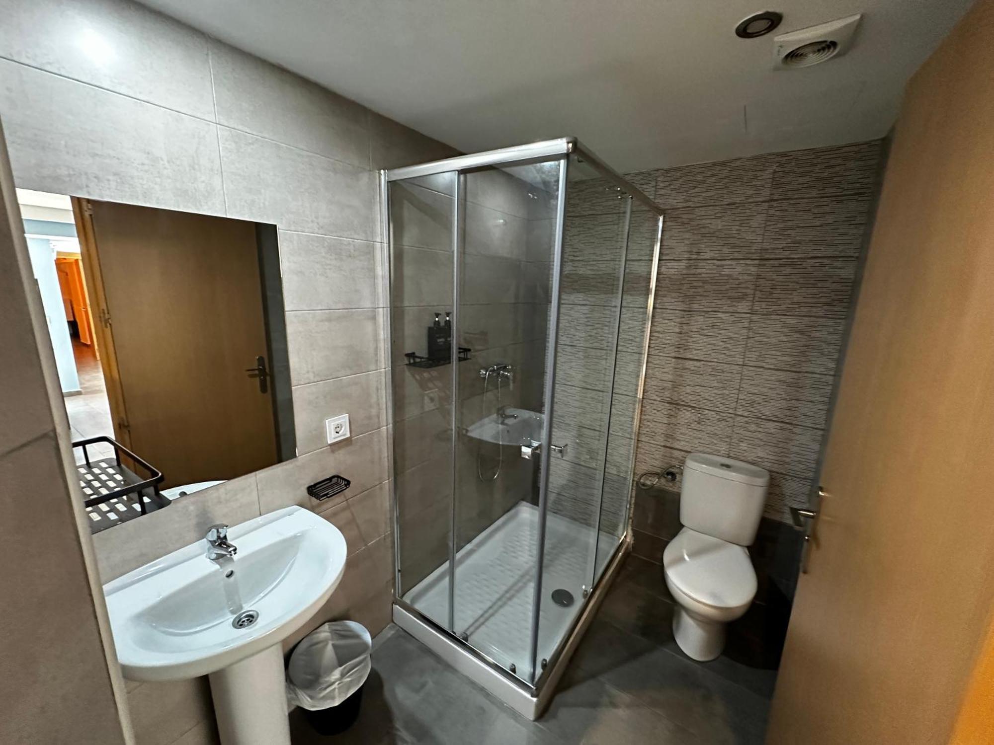 Single Bed in Male Dormitory Room,1590391059:JPEG